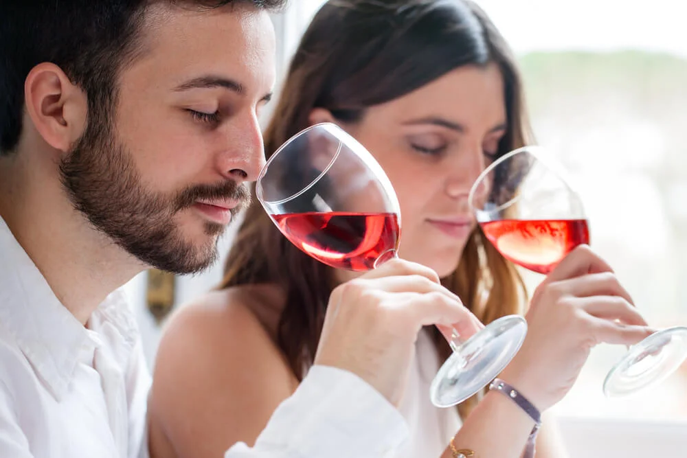 Wine Tasting Etiquette— Things to Do & Things to Avoid