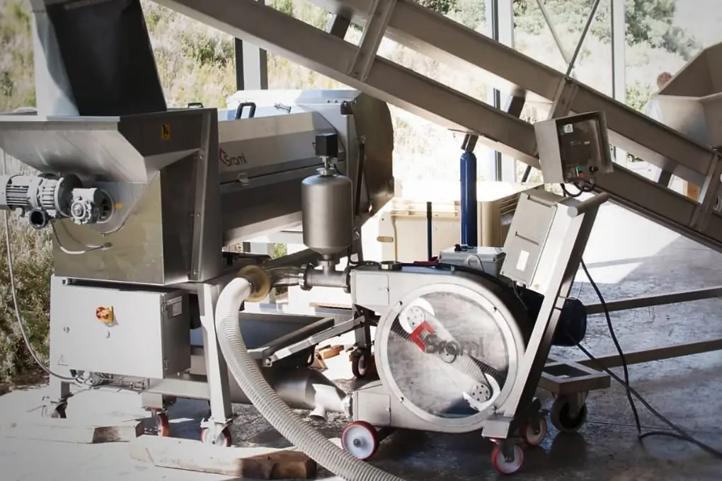 Peristaltic Pumps: An Innovation in Modern Winemaking