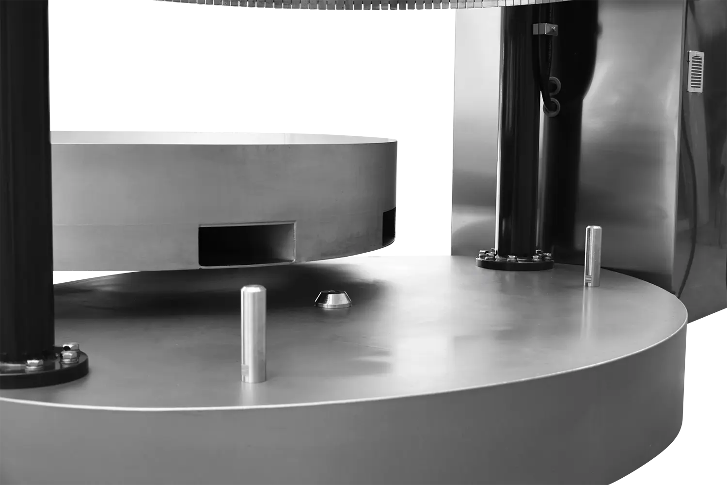 Sraml - Vertical basket press closeup 2